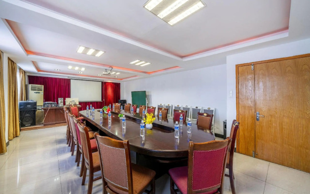 Fucheng Business Hotel