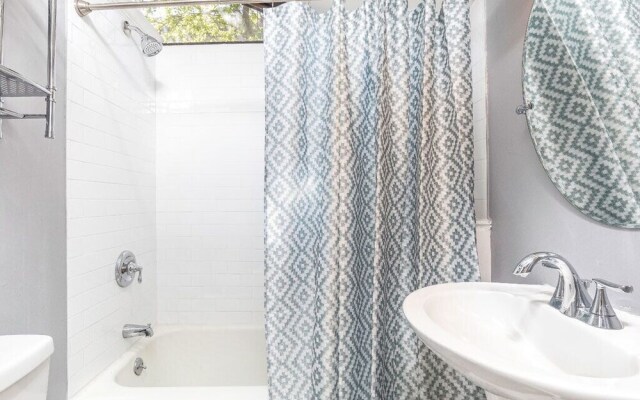 Southern Belle Carriage House