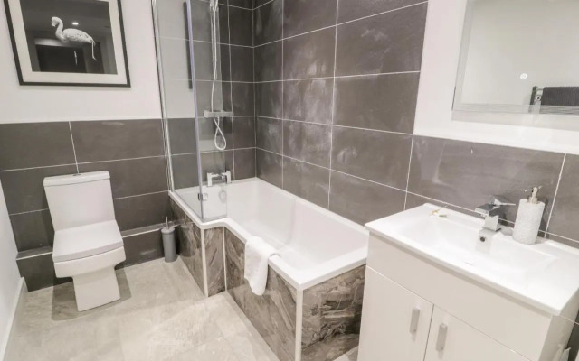 Capel Mawr, Basement 19