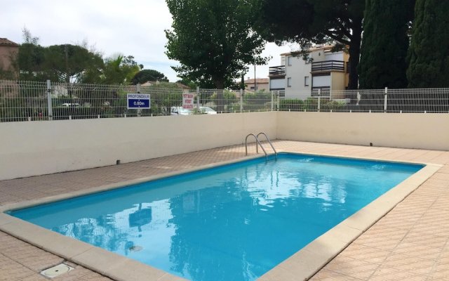 Studio in Le Grau D'agde, With Pool Access and Enclosed Garden