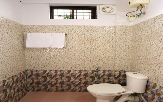 OYO 9620 Hotel Emza Residency
