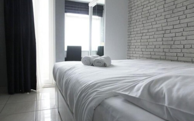 Modern and Comfortable Studio Apartment Springlake Summarecon near Summarecon