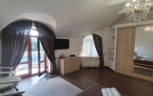 Wine Garden Family Complex