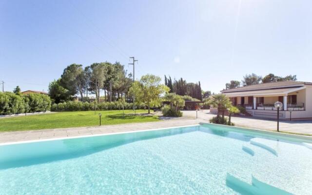 Alghero, Villa Jessica with swimming pool for 16 people