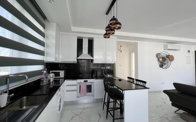 Four Seasons Life Apartments
