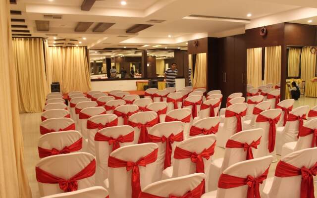 JK Rooms 103 Loharkars Hotel