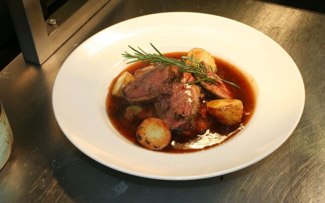 The Lodge At Perth Racecourse