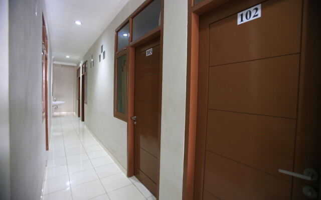 RedDoorz @ Karet Pedurenan 2