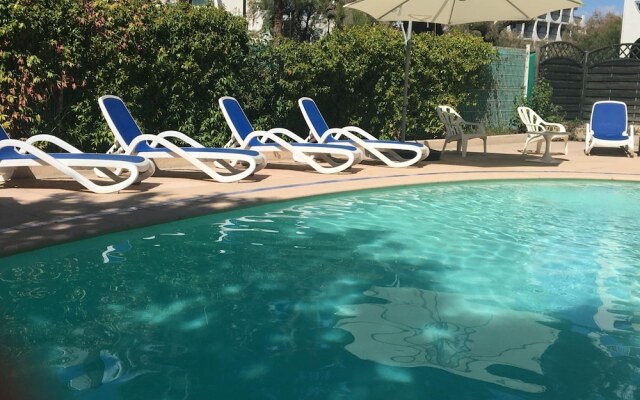 Hôtel Les Rives Bleues