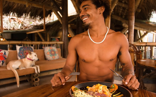 La Facha Hostel Restaurant Surf