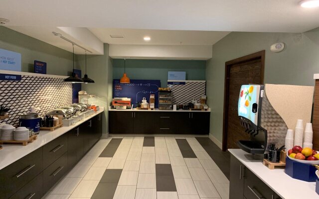 Holiday Inn Express & Suites Gunnison by IHG