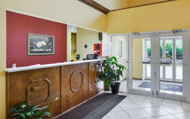Americas Best Value Inn Wiggins