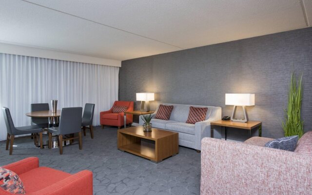 Sonesta Hotel Grand Rapids Airport