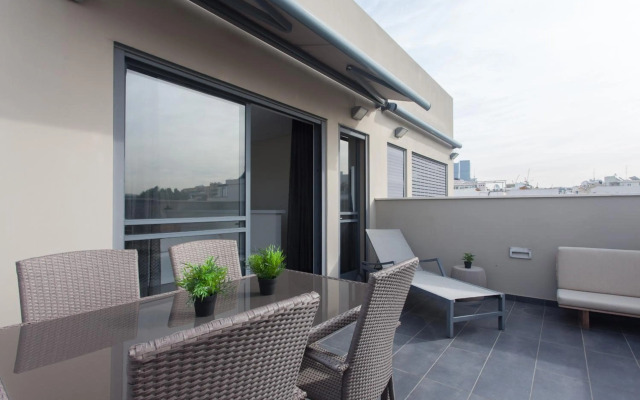 Luxury Penthouse 2 bed near Rothchild