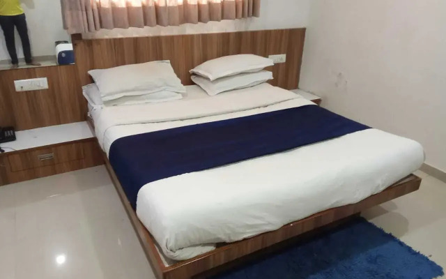 Hotel Capital by OYO Rooms