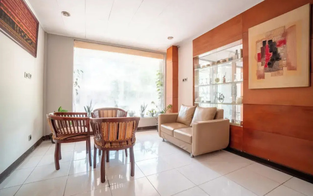 Rehat at Hotel 10 Buah Batu