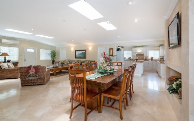 Kailua Beachside 4 Bedroom Home by RedAwning