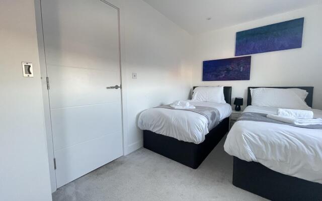 Diamond Penthouse in Cambridge