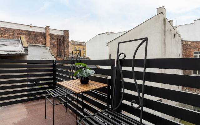 Apartment Krakusa by Renters Presige