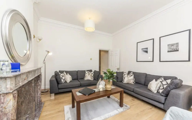 Somerset Court Apartments