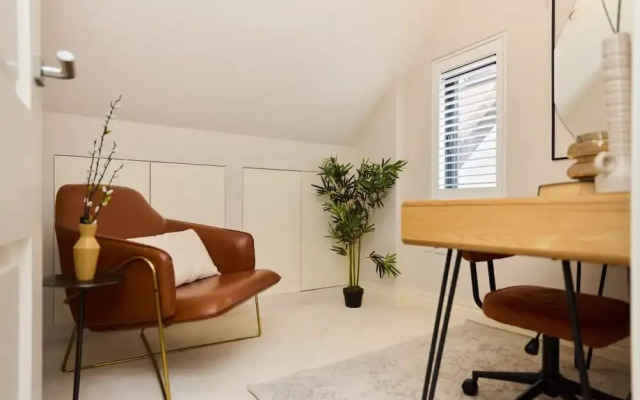 The Regent s Park Scenery - Spacious 3bdr House w Garden and Study Room