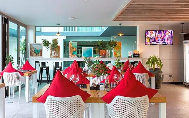 Ocean Stone Phuket by Holy Cow 1
