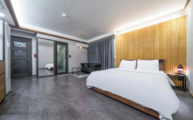 SKYHOTEL