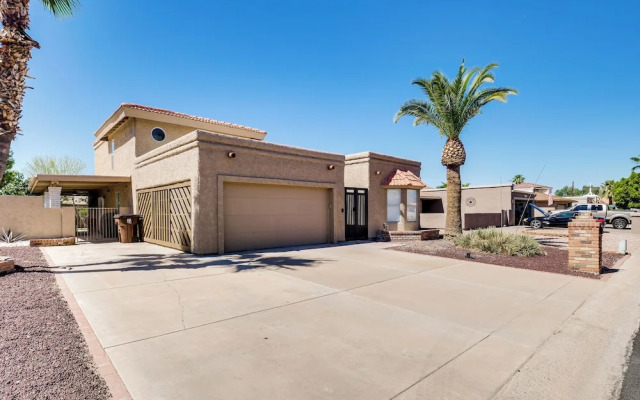 Sun Lakes Home: Fire Pit, Patio, Grill!