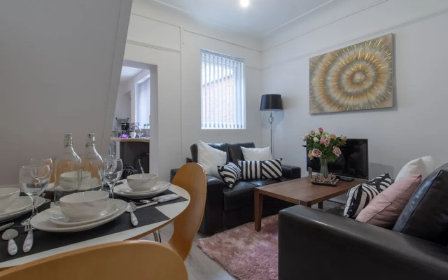 Lux Apartments 3 Bedroom House - Bala