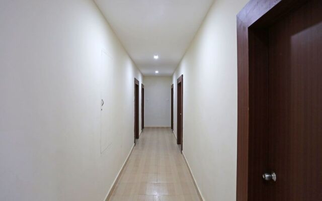 OYO 10271 Hotel Guest INN