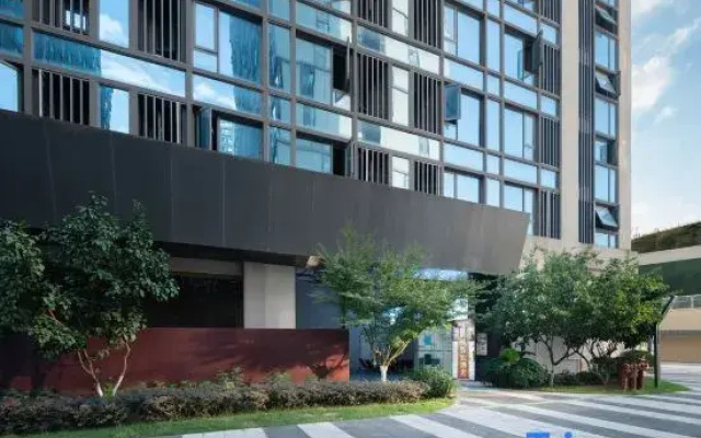 Qingyu Feng Smart Hotel