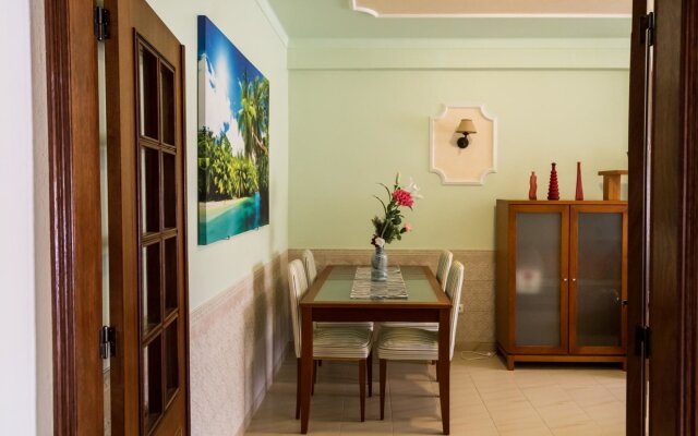 A10 - Windmill Park 1 Bed With Pool