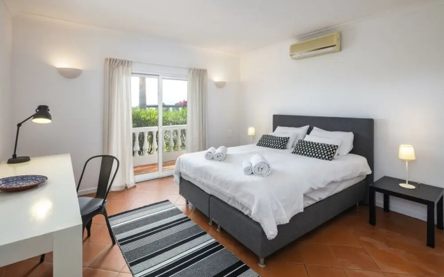 Romantic 3-bedroom Villa Near Carvoeiro