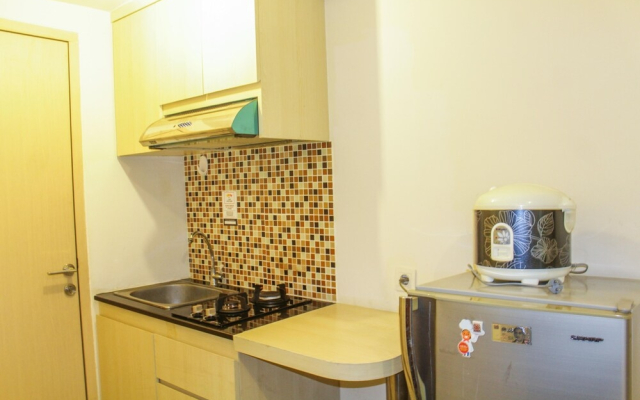 Homey and Simply Furnished Studio Apartment at 19 Avenue