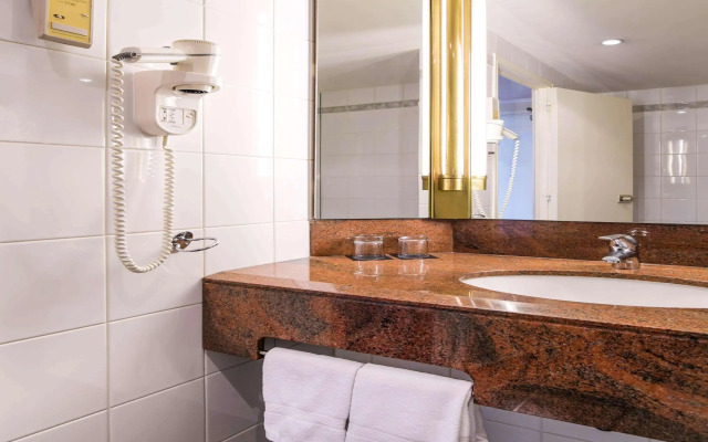 Pullman Bucharest World Trade Center Hotel