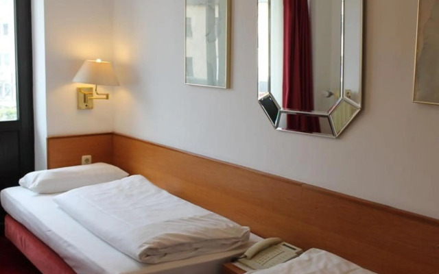 Montree Hotel