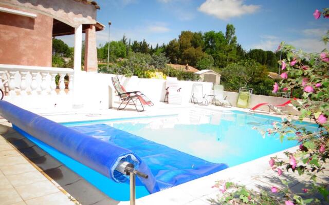 BELLE VILLA, 5 CHAMBRES à 5 min, en voiture, de CARCASSONNE