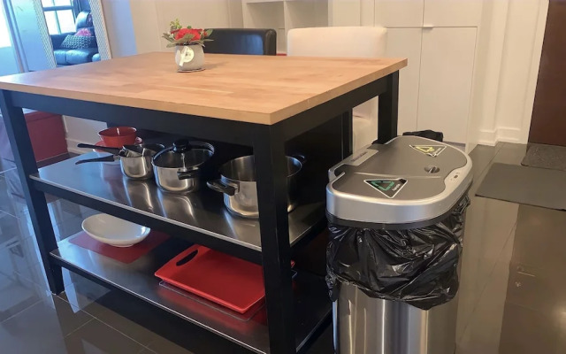 Gorgeous Lakeview Boutique Suites