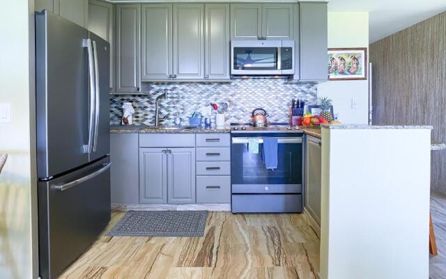 WBH D227 - Aloha La'i2 - Oceanfront/1b1b/Wifi/AC/Cable/Pool/Extras