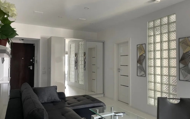 Westpark2 One-Bedroom Suite W5 Lakeview