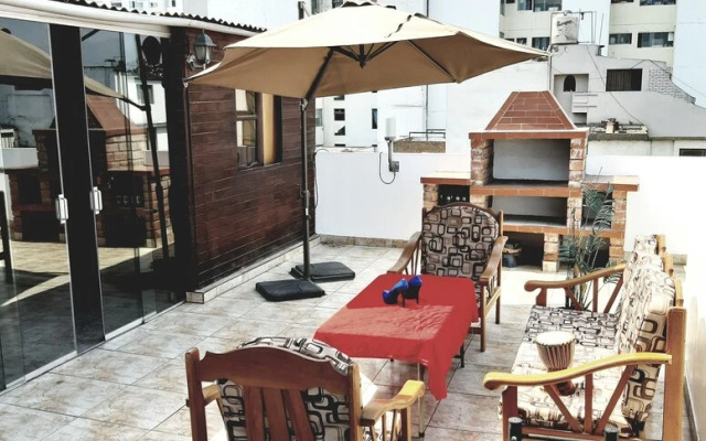 Sebris Cafic Art Gallery House