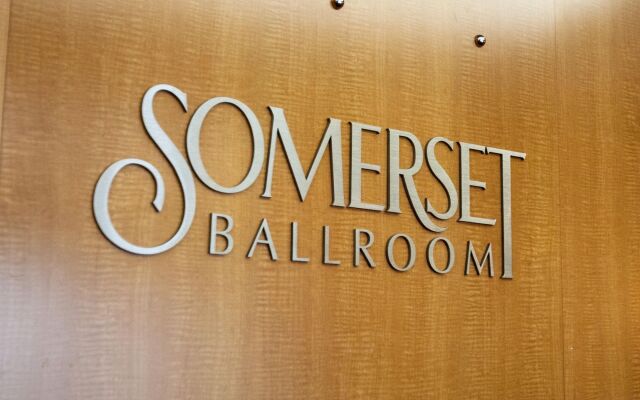 Somerset Inn