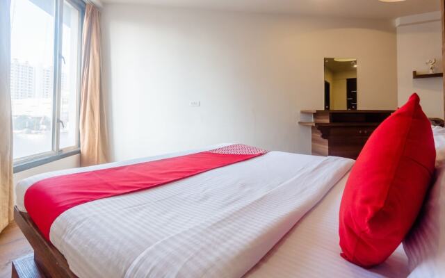 OYO 5699 Hotel Monarch Boutique