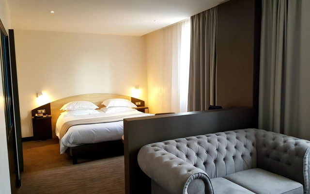 Brit Hotel de Grignan