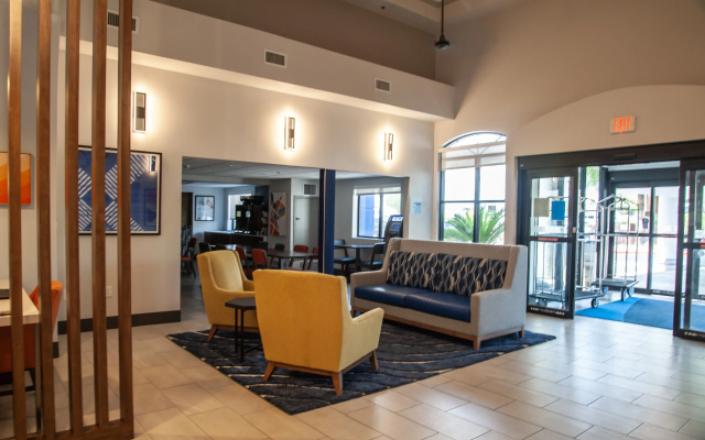 Holiday Inn Express Airport - Tucson by IHG
