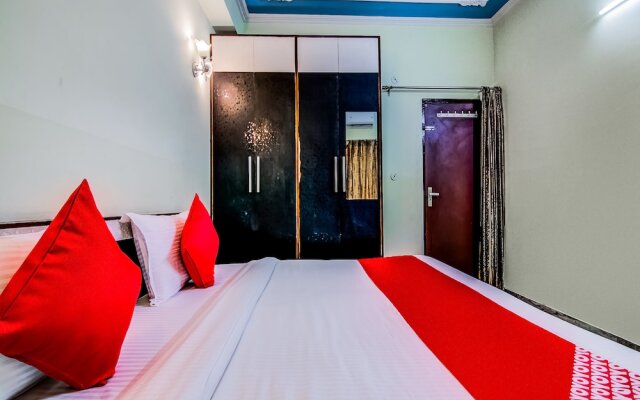 OYO 14066 Hotel Grand Amar Palace