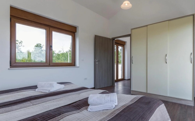 Amazing Home in Buici With Wifi and 4 Bedrooms