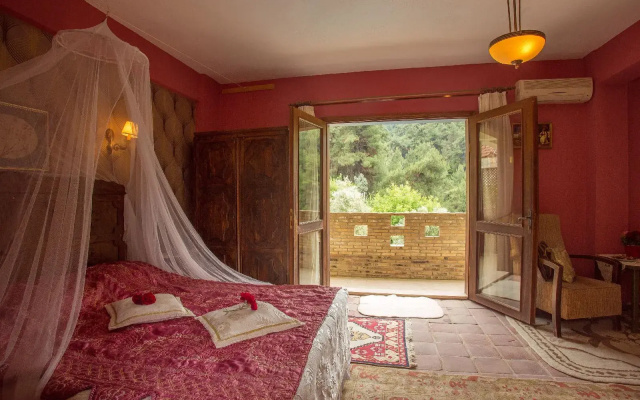 Ephesus Boutique