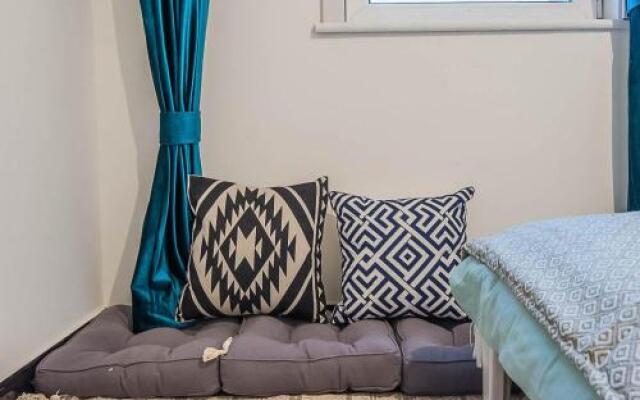 Xi'an Beilin·Small Goose Tower· Locals Apartment 00123900