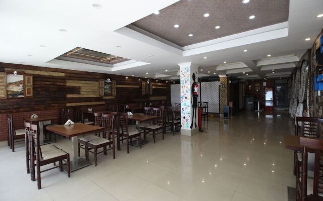 OYO 29553 Hotel Essar